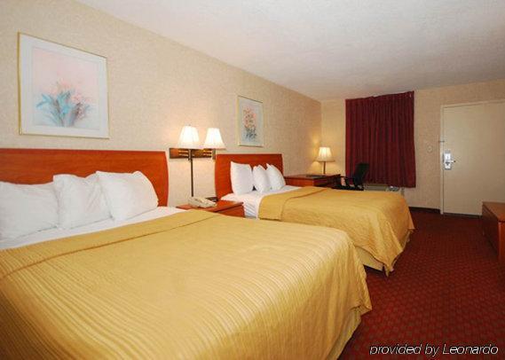 Greenville Inn & Suites Δωμάτιο φωτογραφία