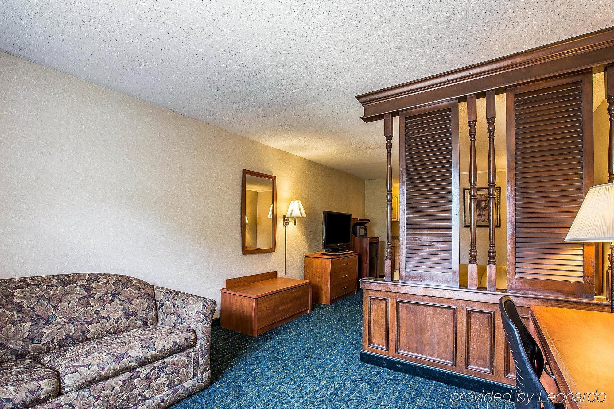 Greenville Inn & Suites Εξωτερικό φωτογραφία
