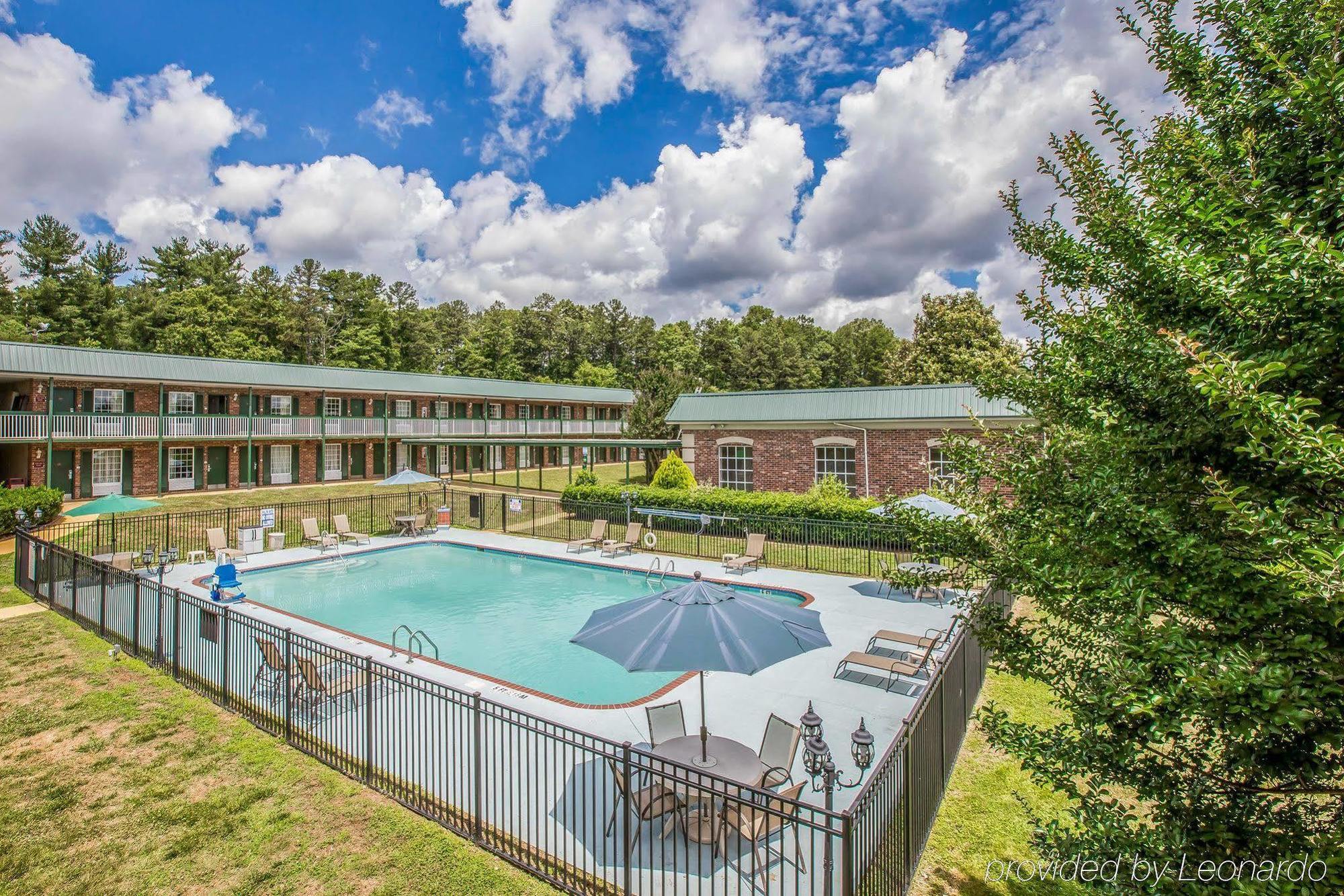 Greenville Inn & Suites Εξωτερικό φωτογραφία